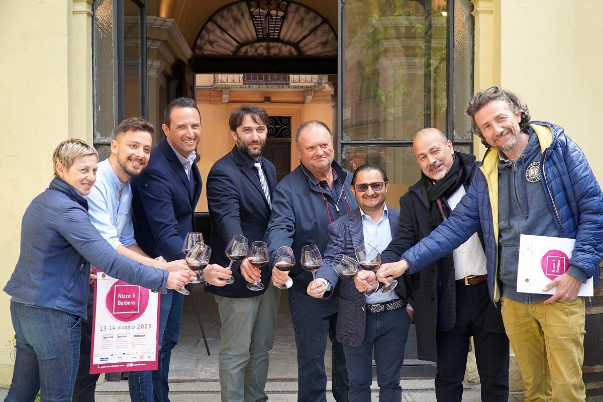Il brindisi degli organizzatori del Nizza è Barbera 2023