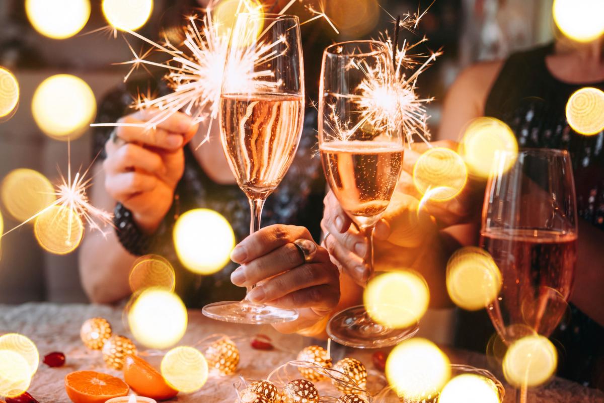 Come scegliere il vino per il brindisi di capodanno