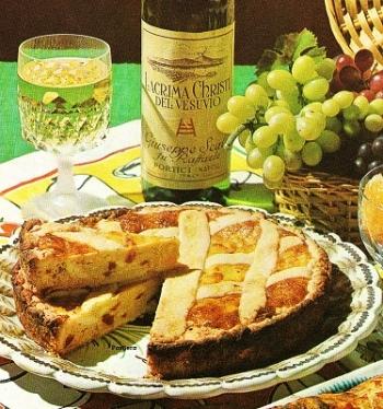 Storia della pastiera napoletana: Calice di Lacryma Christi del Vesuvio in abbinamento con la pastiera napoletana