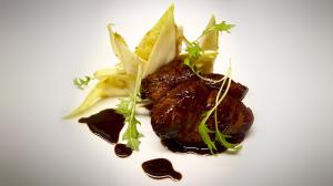 Ricetta con la birra animella, mosto di malto, indivia e melograno