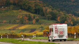 Enoturismo "Covid free": camper con vista vigna Enoturismo "Covid free": camper con vista vigna