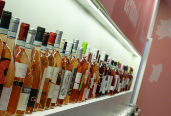 Il Covid non ferma le vendite di vino italiano negli USA