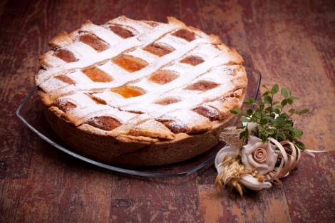 Storia della pastiera napoletana e suoi abbinamenti con il vino