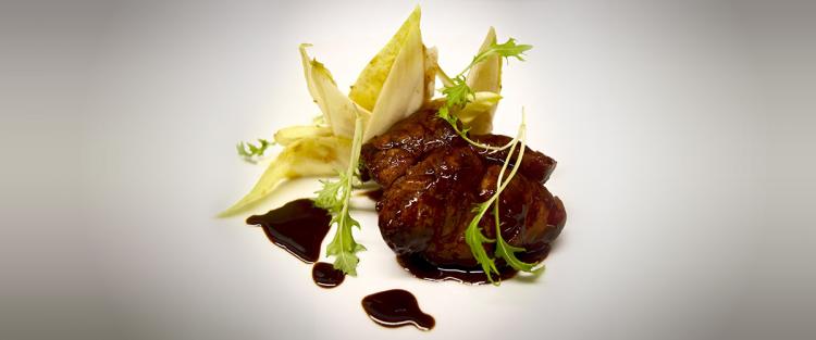 Ricetta con la birra: animella, mosto di malto, indivia e melograno