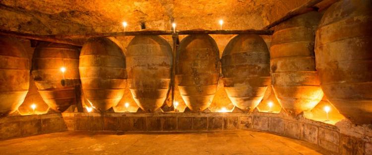 Sperimentazioni: birra in anfore, botti e pupitres