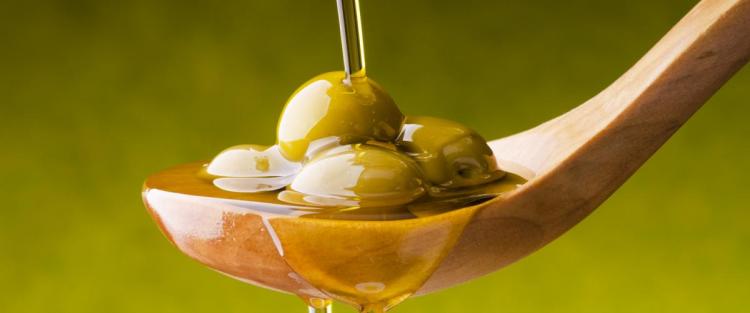 Volano i consumi di olio d'oliva nel mondo