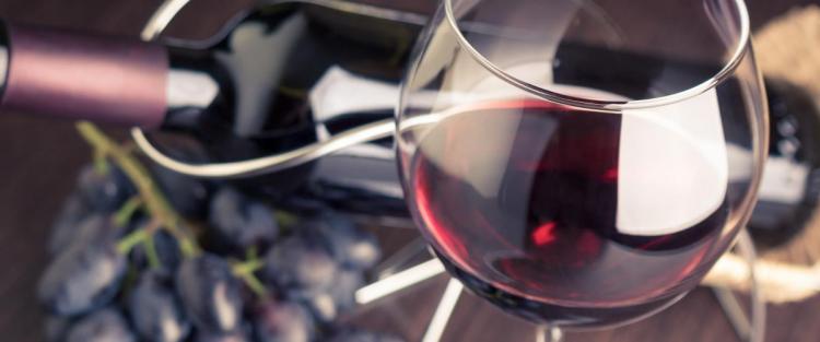 Come si fa il vino rosso?