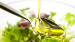 Olio extravergine d’oliva: un costo o un profitto per i ristoranti?