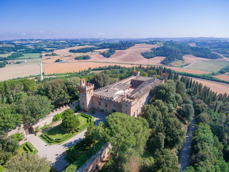 Castello Di Oliveto