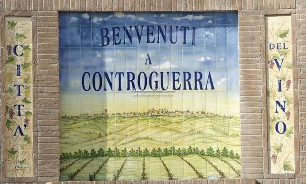 Targa di benvenuto a Controguerra, Città del Vino (TE)