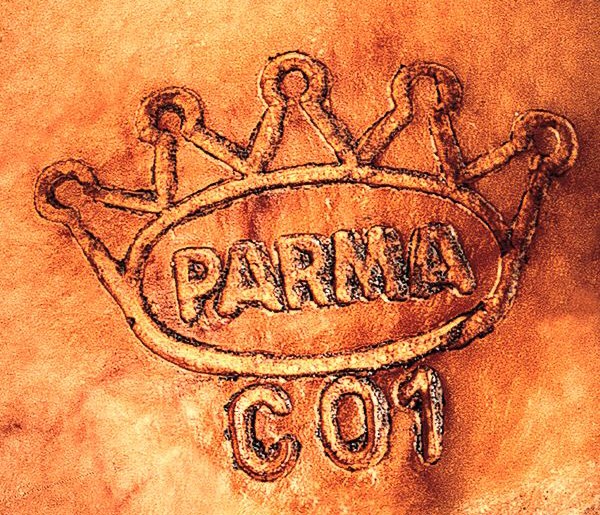 Timbro del Prosciutto di Parma marchio a fuoco del Prosciutto di Parma